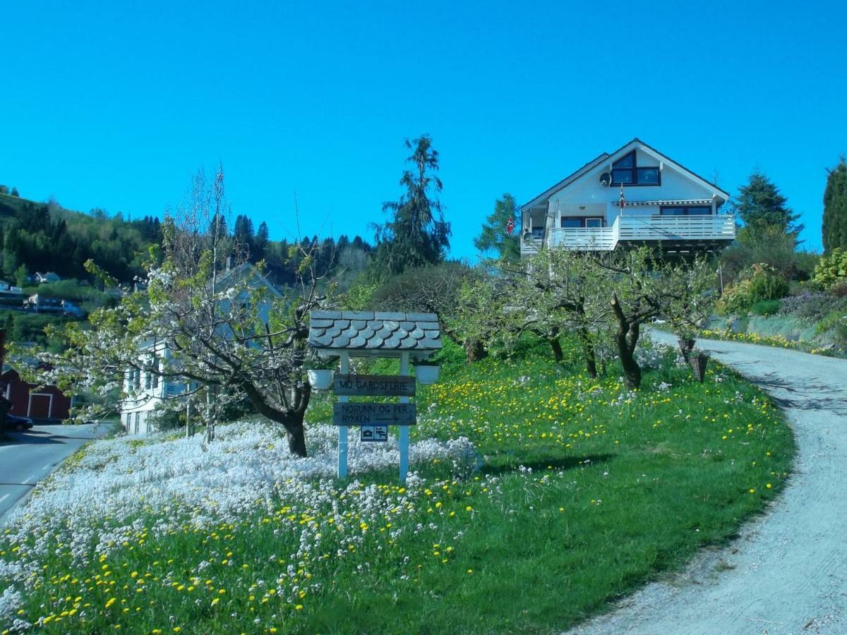 Mo Gardsferie-Pers Frukthage Villa Oystese ภายนอก รูปภาพ